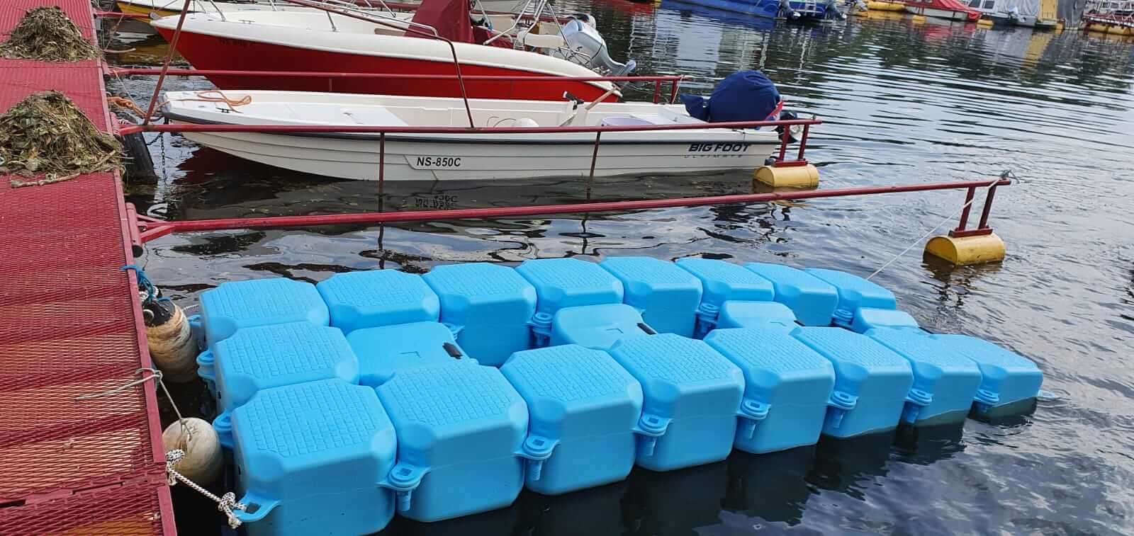 Navoz za skuter od ponton kocaka